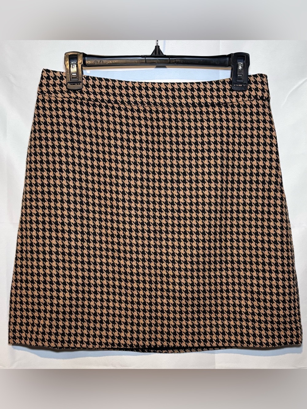Nine West Black and Tan Houndstooth Mini Skirt